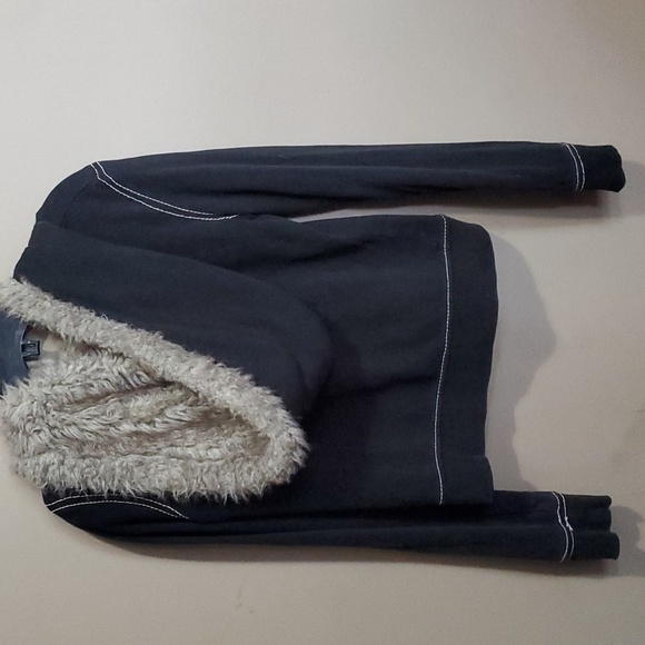 Urban behavior hoodie size large - Picture 4 of 4